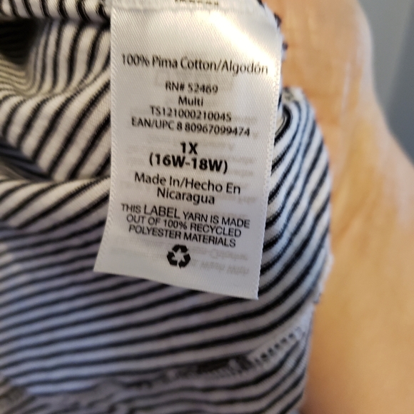 Black and white tee - Picture 4 of 4